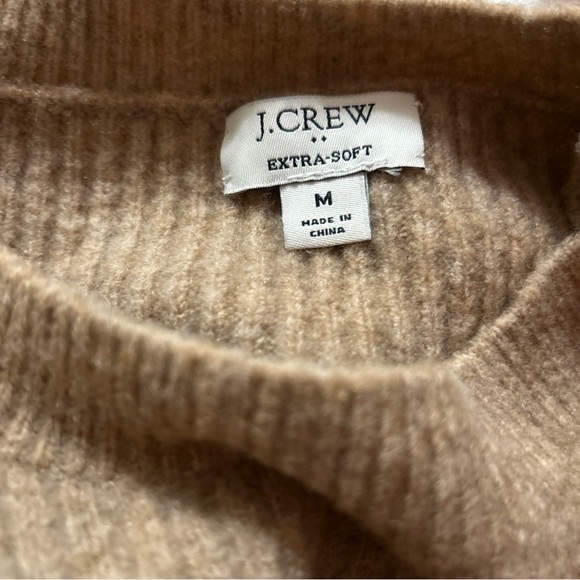 J CREW Cream/Tan Ribbed Puff-Sleeve SWEATER Size Med Extra-Soft Yarn Style BJ854 - Picture 4 of 4